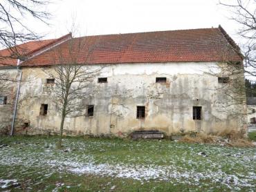 sýpka z pohledu z parku
