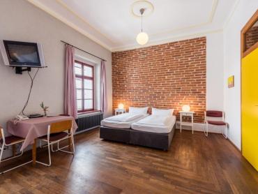 studio 22 - lze objednat pro 1 - 4 osoby