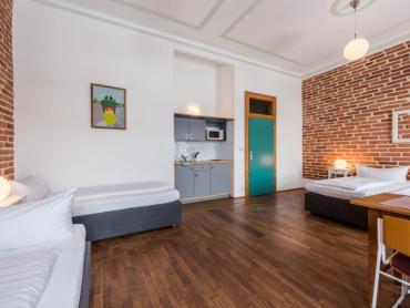 studio 23 - lze objednat pro 1 - 4 osoby