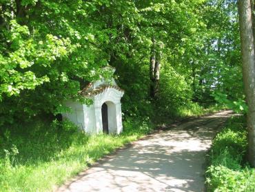 kaplička mezi Sluhovem a Jindřichovicemi